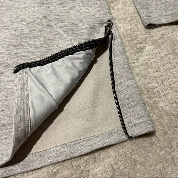 WOMEN’S AVALANCHE OUTDOORS SUPPKY COMPANY HOODIE - Picture 5 of 5